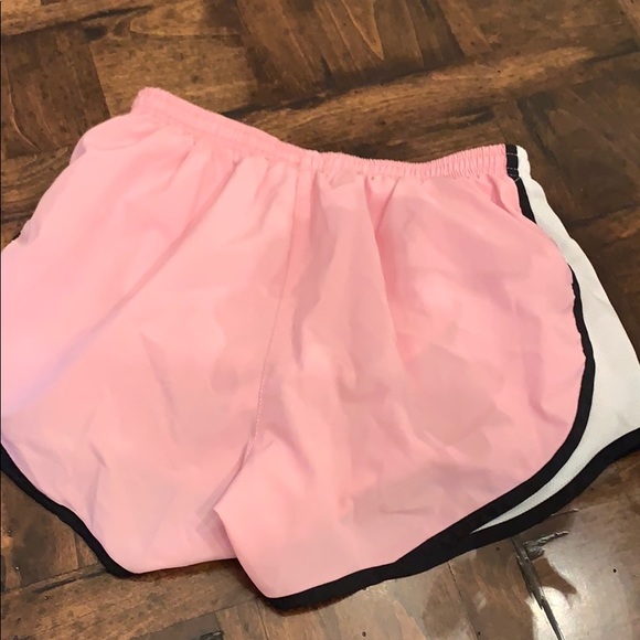 Nike shorts - Picture 3 of 3